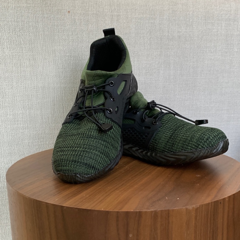 INDESTRUCTIBLE Men's Green STEEL TOE Athletic Shoe size 43